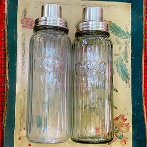 Mack cocktail shakers